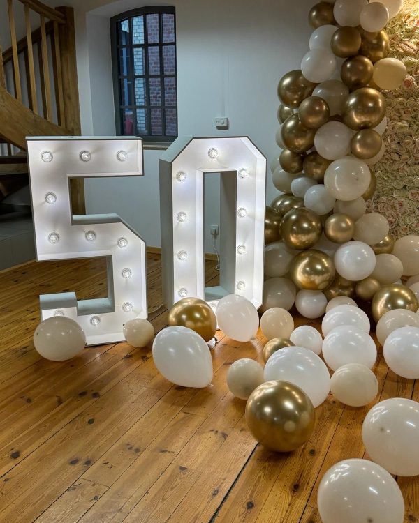 cyfra ledowa 50. Dekoracja na 50 rocznice ślubu